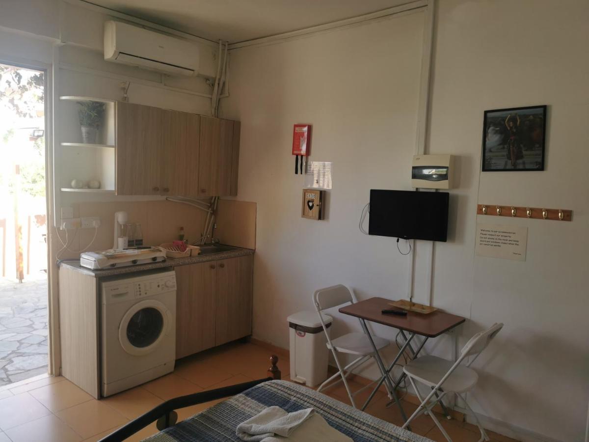 Nicosia Rooms Studios Pokoj fotografie
