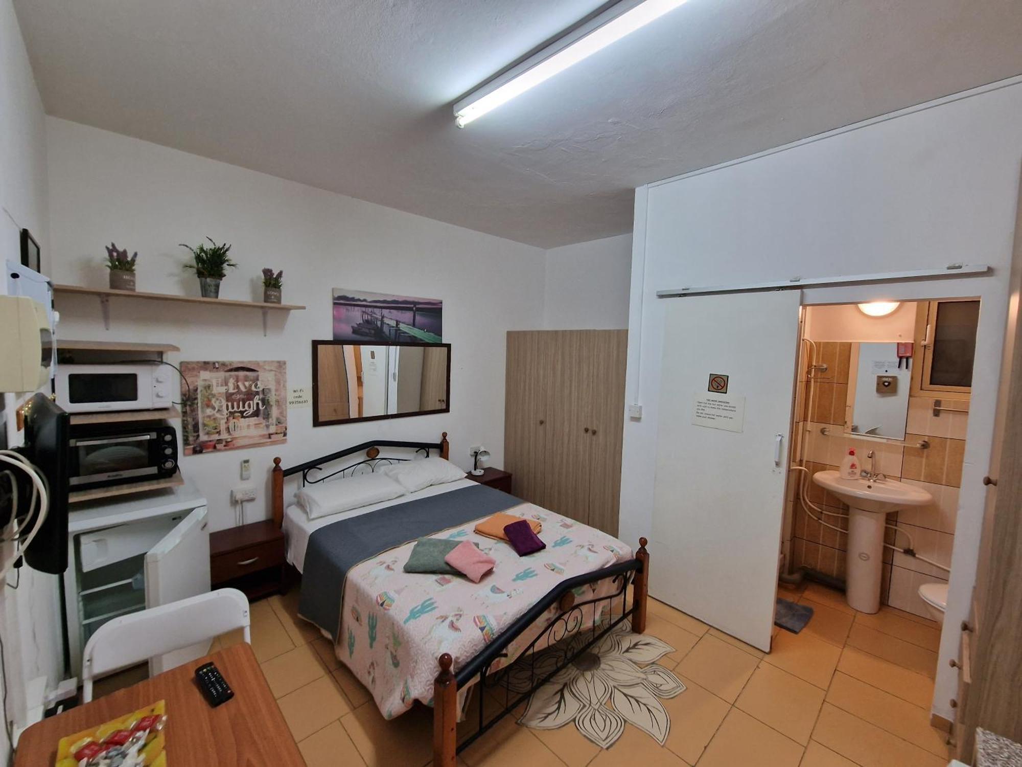 Nicosia Rooms Studios Pokoj fotografie